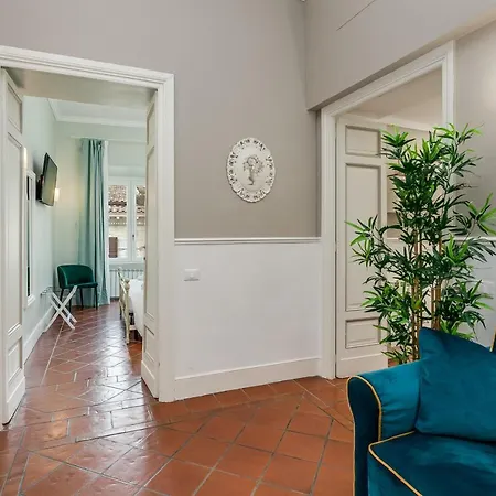 Pantheon Luxury House *